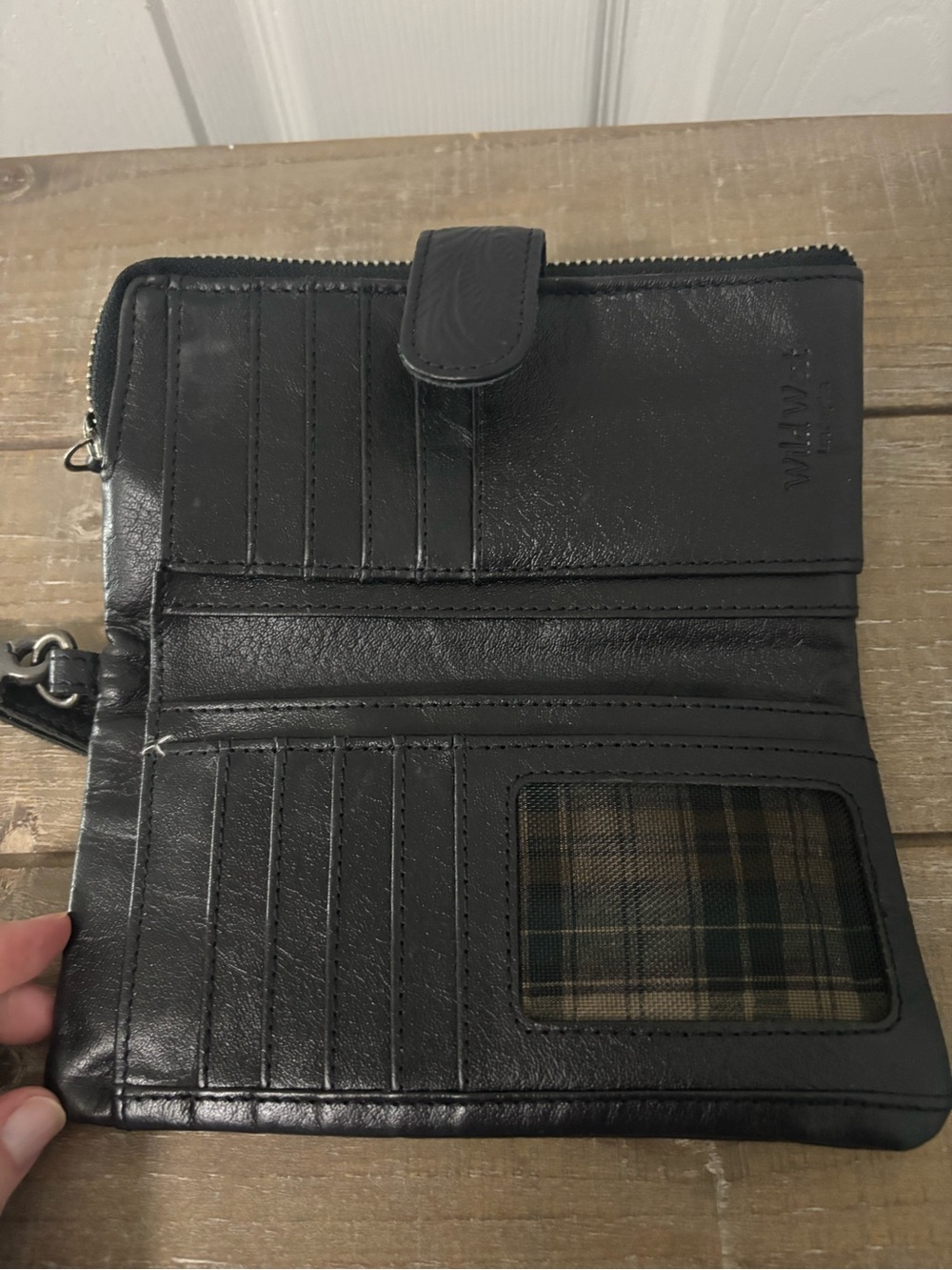 Black Embossed Leather Wristlet Wallet - Picture 4 of 4